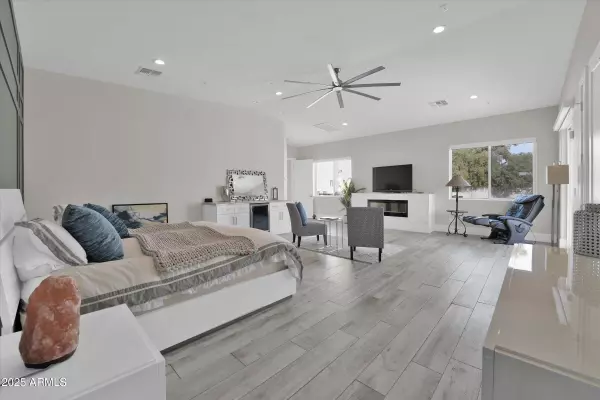 Scottsdale, AZ 85260,13613 N 76TH Street