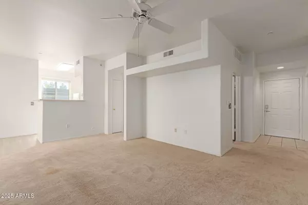 Phoenix, AZ 85014,3302 N 7TH Street #137
