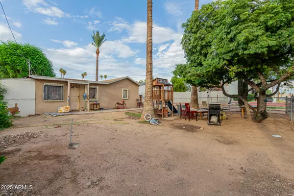 Phoenix, AZ 85017,2612 W GLENROSA Avenue
