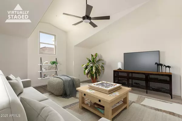 1296 S SABINO Drive, Gilbert, AZ 85296