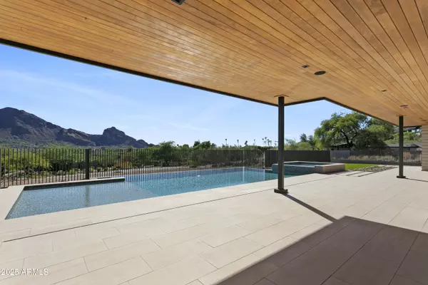 Paradise Valley, AZ 85253,7010 N 59th Place