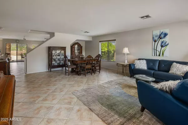 Phoenix, AZ 85024,2120 E VISTA BONITA Drive