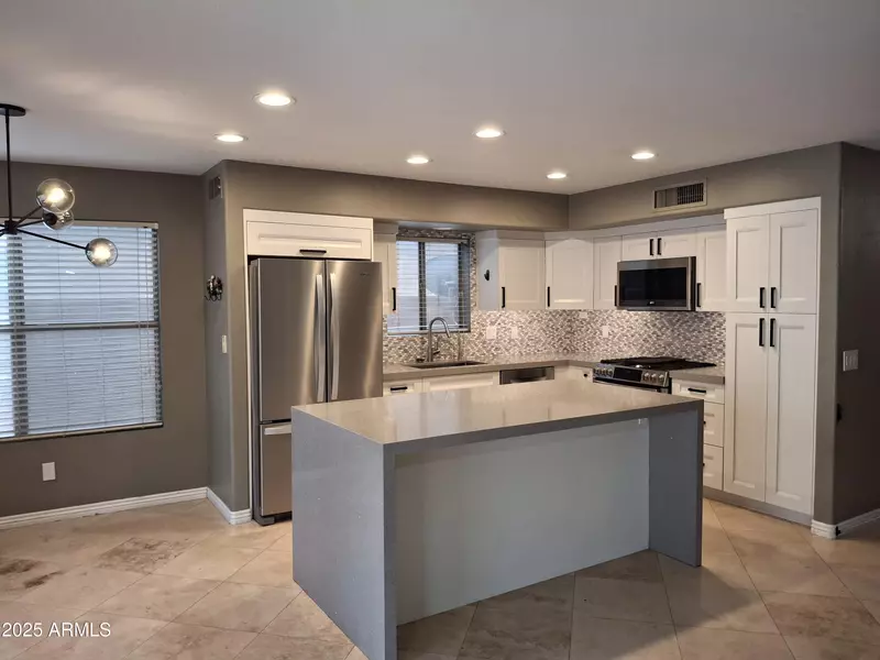 4520 E MOSSMAN Road, Phoenix, AZ 85050