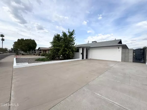 Phoenix, AZ 85051,7601 N 40TH Drive