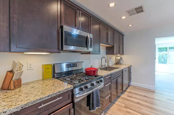 Phoenix, AZ 85018,4229 N 34th Street
