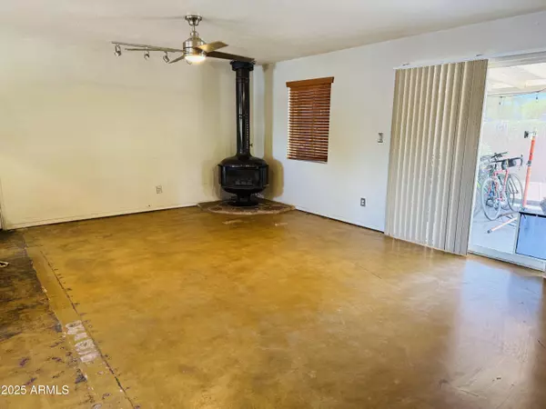 Phoenix, AZ 85014,6134 N 9TH Street