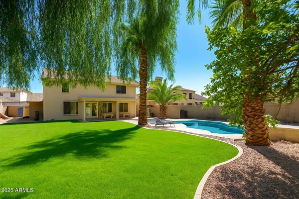 2108 E CIELO GRANDE Avenue, Phoenix, AZ 85024