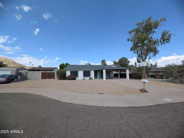 Phoenix, AZ 85032,2810 E WILLOW Avenue