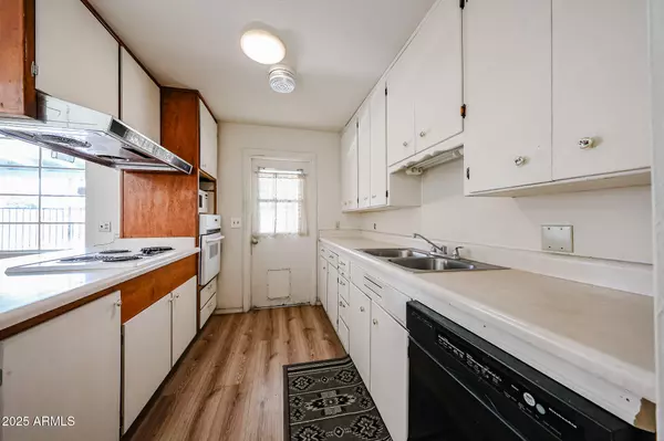 Phoenix, AZ 85029,2936 W LARKSPUR Drive