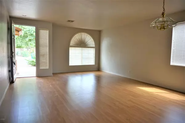 Chandler, AZ 85225,562 N KIMBERLEE Way