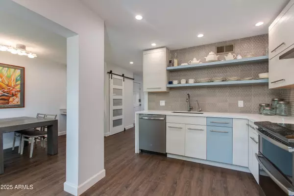 Phoenix, AZ 85018,4201 E CAMELBACK Road #34