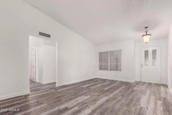 Phoenix, AZ 85027,518 W ROSEMONTE Drive
