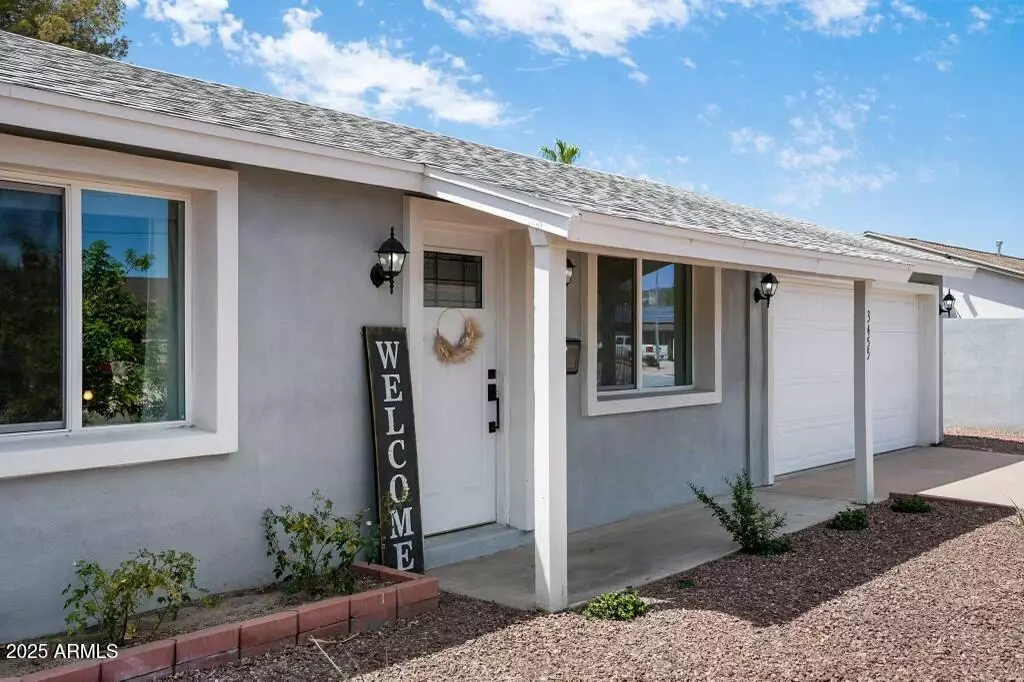 Phoenix, AZ 85032,3455 E SHARON Drive