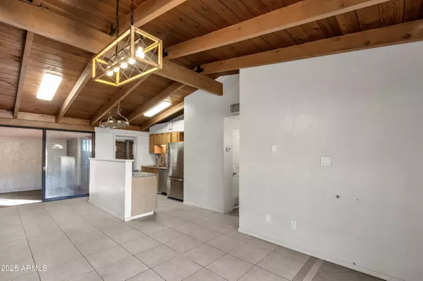 Tucson, AZ 85712,1303 N ROBERTS Way