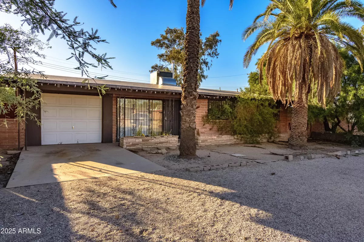 Tucson, AZ 85712,1303 N ROBERTS Way