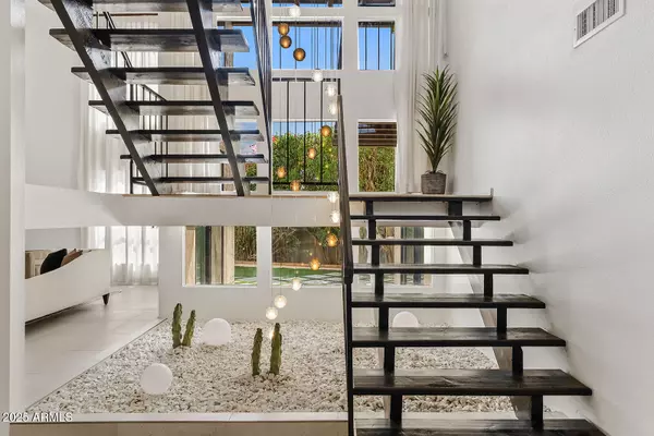 Scottsdale, AZ 85258,7409 E PLEASANT Run