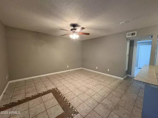 Phoenix, AZ 85017,2735 W Tuckey Lane #2