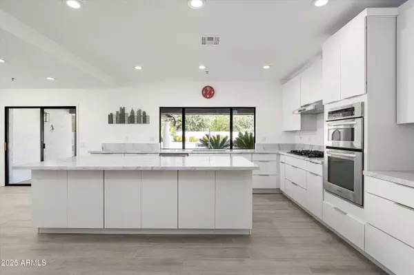 Scottsdale, AZ 85258,10662 E CAROL Avenue