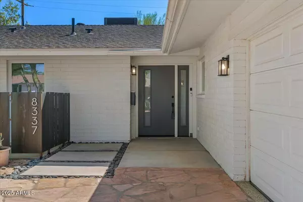 Scottsdale, AZ 85251,8337 E MINNEZONA Avenue