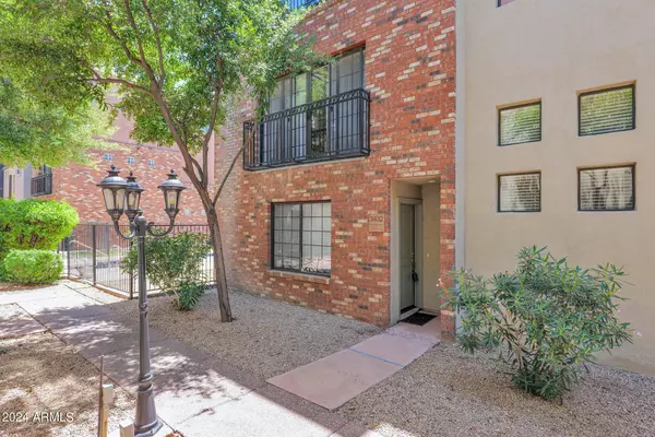 Phoenix, AZ 85018,3432 E LANCE Lane