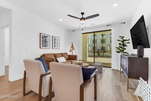 Chandler, AZ 85248,2511 W QUEEN CREEK Road #165