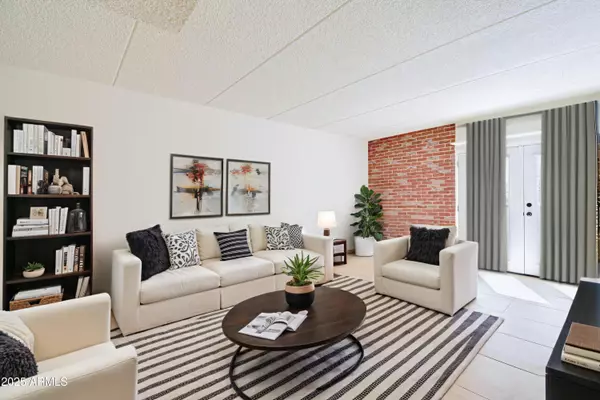 Phoenix, AZ 85018,3416 N 44th Street #8