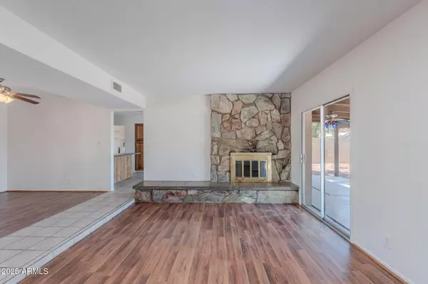 Mesa, AZ 85210,909 W ISABELLA Avenue