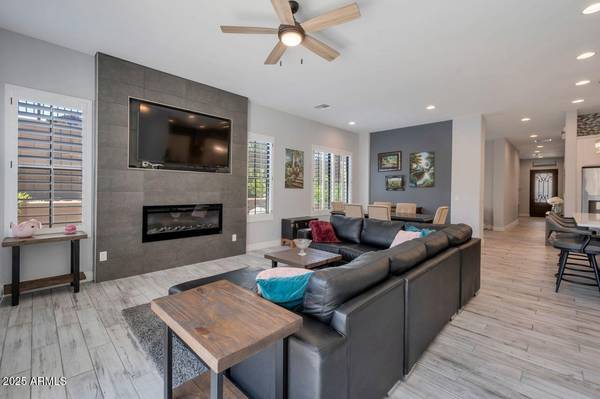 Phoenix, AZ 85048,825 E ASHURST Drive