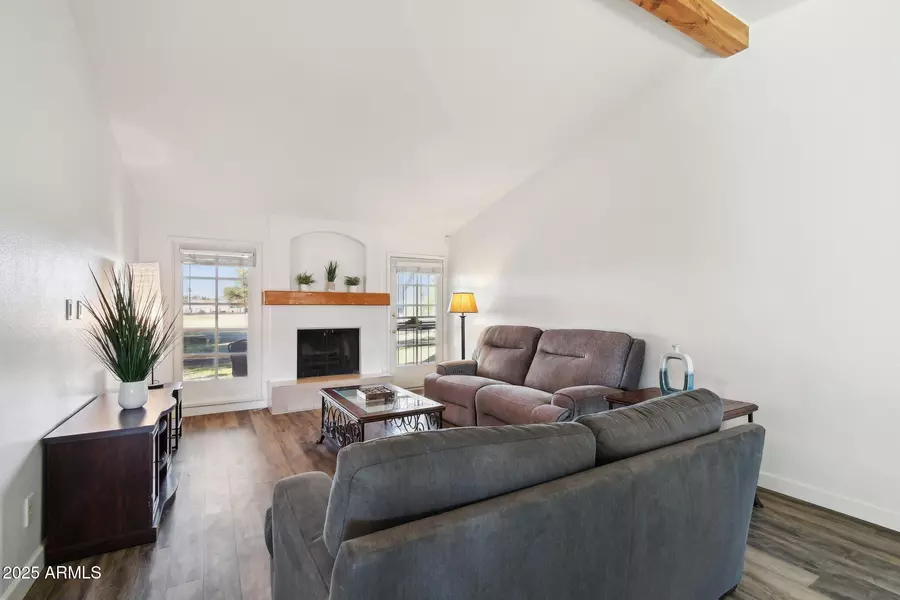 4530 W Continental Drive, Glendale, AZ 85308