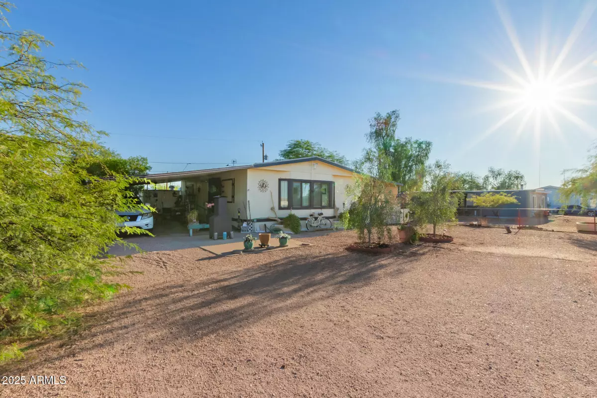 Apache Junction, AZ 85120,2655 W MOCKINGBIRD Street