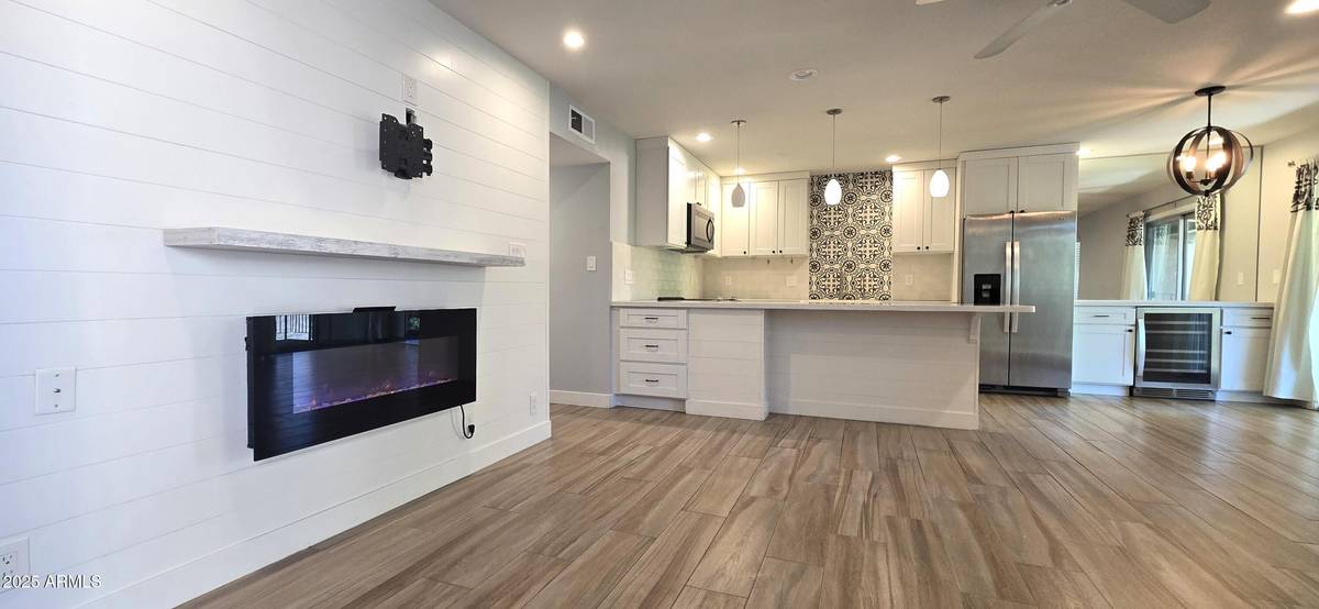 Phoenix, AZ 85018,5525 E THOMAS Road #G12