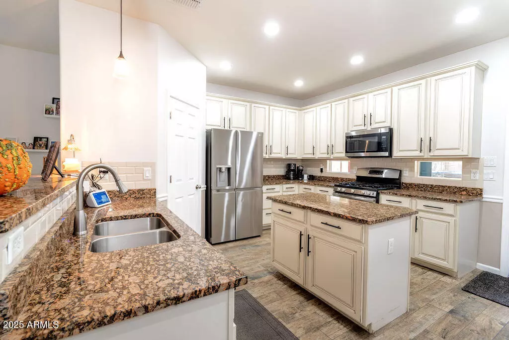 Mesa, AZ 85212,7511 E OSAGE Avenue