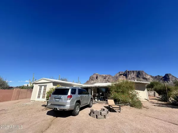 2950 N Val Vista Road, Apache Junction, AZ 85119