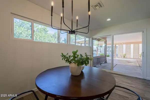 Phoenix, AZ 85044,4946 E LAKE POINT Circle