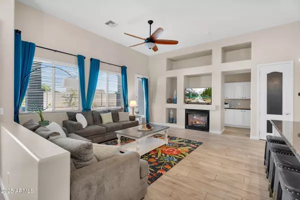 Glendale, AZ 85305,8424 W GARDENIA Avenue
