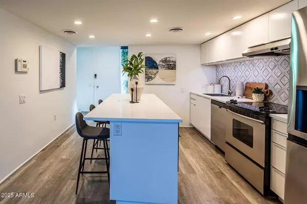 Phoenix, AZ 85018,4401 N 40TH Street #18