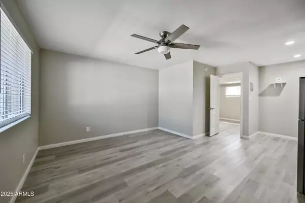 Phoenix, AZ 85018,3025 N 32nd Street #21