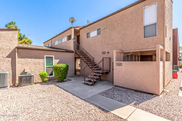 Tempe, AZ 85288,2680 E OAKLEAF Drive