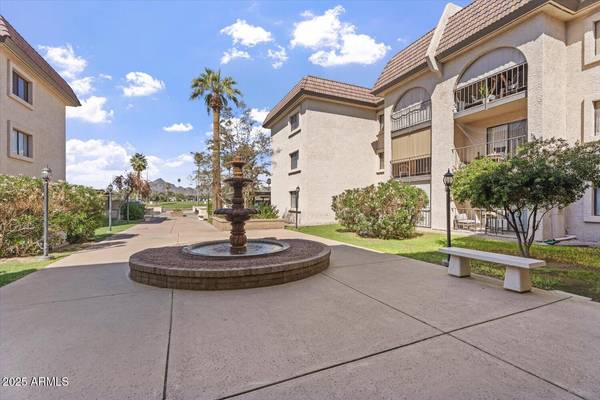 Phoenix, AZ 85016,3033 E DEVONSHIRE Avenue #2003