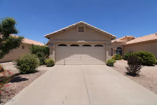 4526 E WINDSONG Drive, Phoenix, AZ 85048