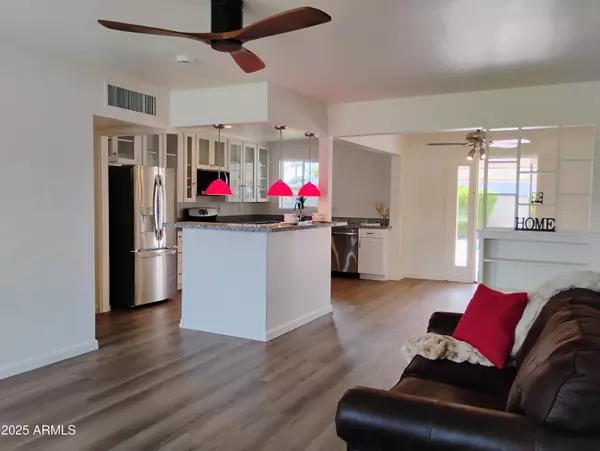 Phoenix, AZ 85015,2127 W AVALON Drive