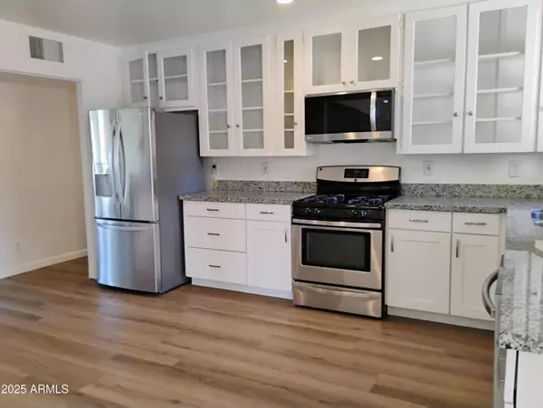 Phoenix, AZ 85015,2127 W AVALON Drive