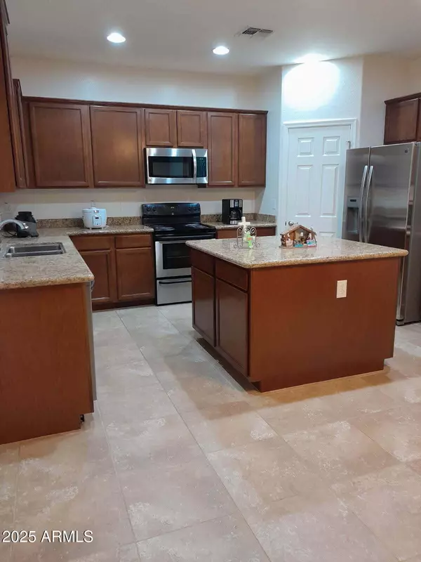 Glendale, AZ 85305,9060 W Myrtle Avenue