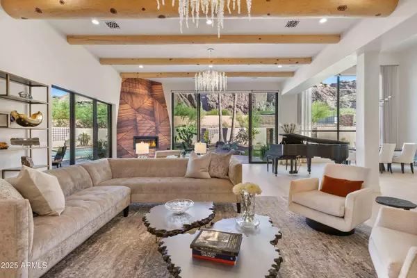 Phoenix, AZ 85018,5984 N ECHO CANYON Drive