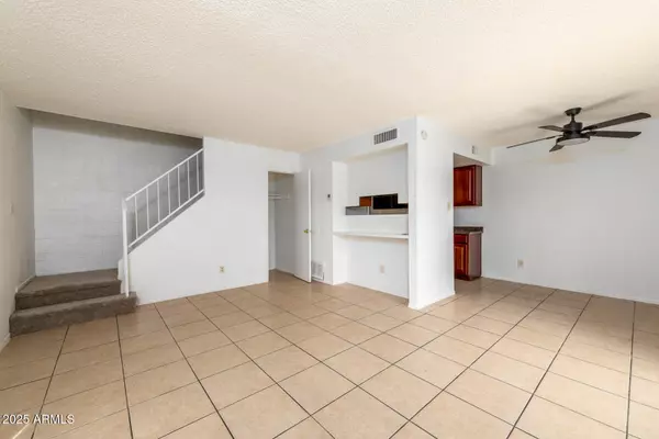 Phoenix, AZ 85043,5438 W LYNWOOD Street