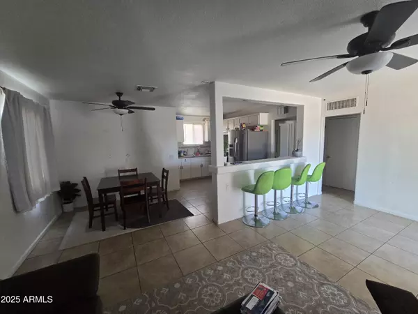 Phoenix, AZ 85013,3845 N 15th Avenue