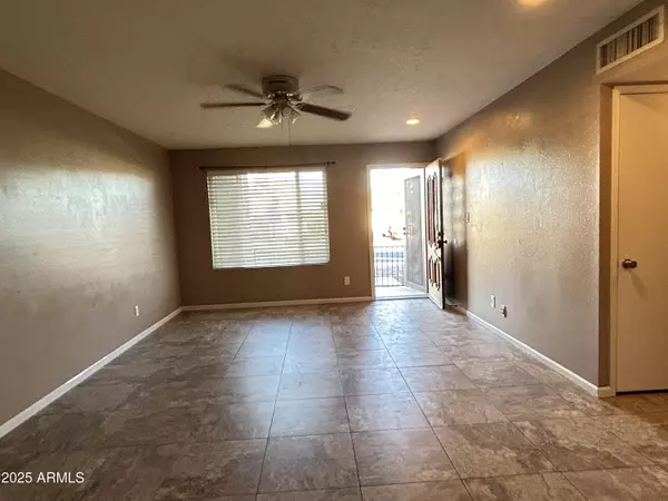 Glendale, AZ 85302,6405 W EVA Street