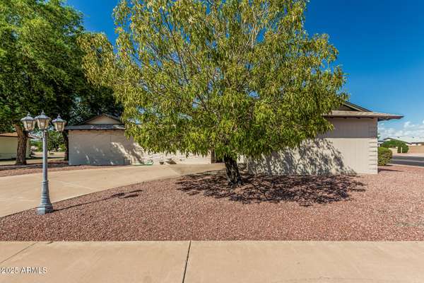 10302 W CHERYL Drive, Sun City, AZ 85351