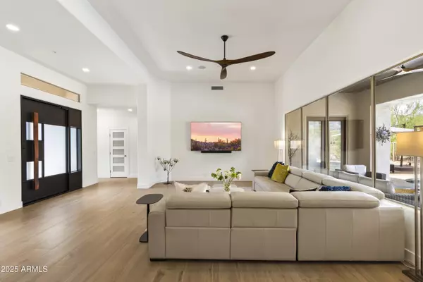 Scottsdale, AZ 85266,7056 E MIGHTY SAGUARO Way