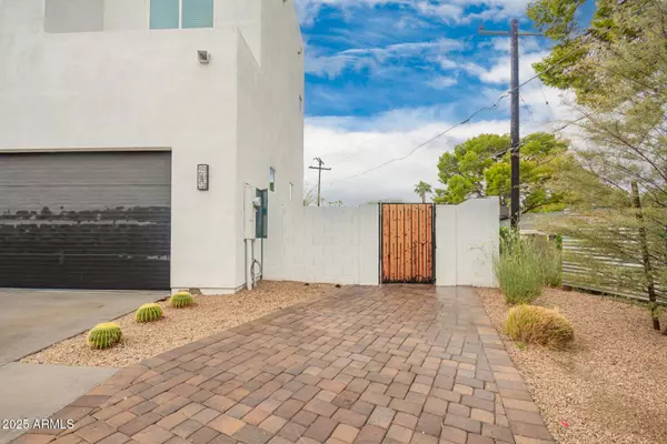 Phoenix, AZ 85016,6622 N 16th Street